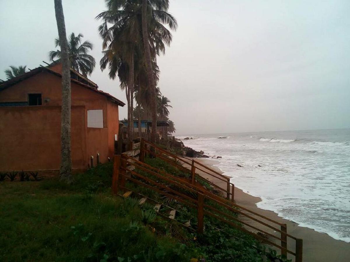 Sankofa Beach House Hotel Kokrobite Exterior foto