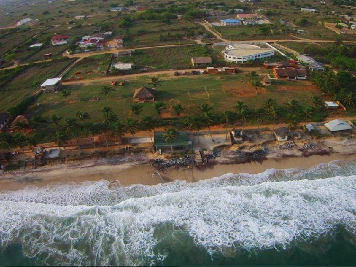 Sankofa Beach House Hotel Kokrobite Exterior foto