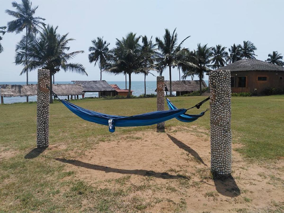 Sankofa Beach House Hotel Kokrobite Exterior foto